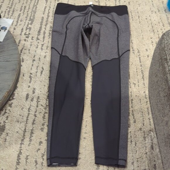 Lululemon Speed Tight V Heathered Black / Deep Coal - Picture 11 of 12